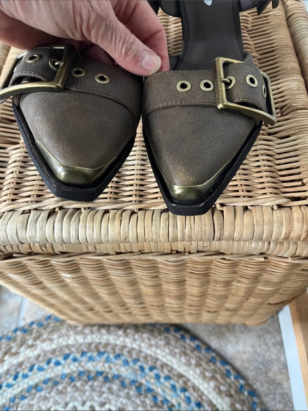 Jeffrey Campbell new box